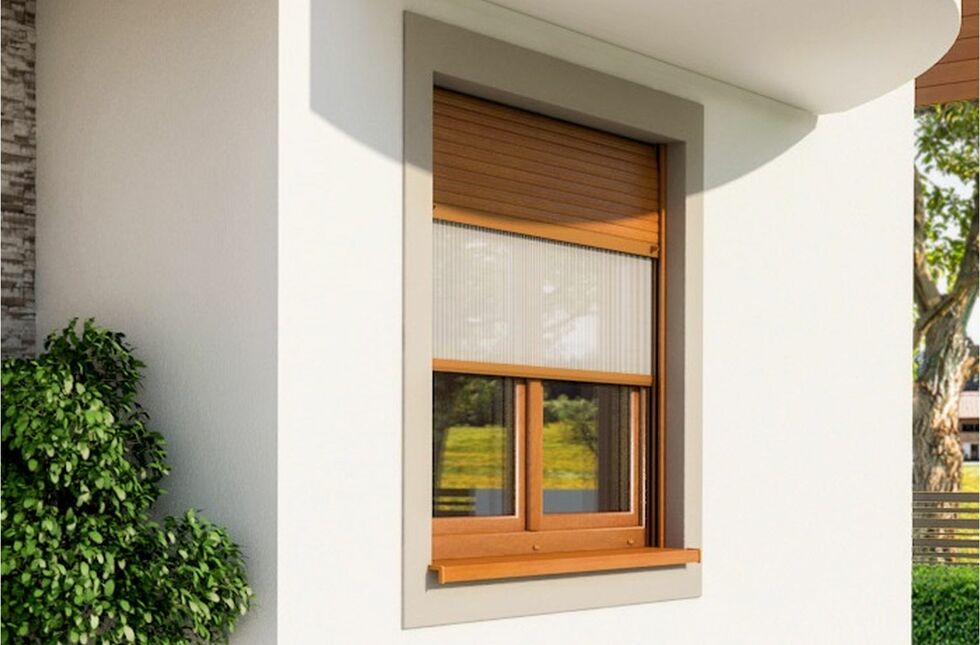 Fenster mit Aufsatzrollladen und integriertem Insektenschutz in der Farbe Golden Oak
