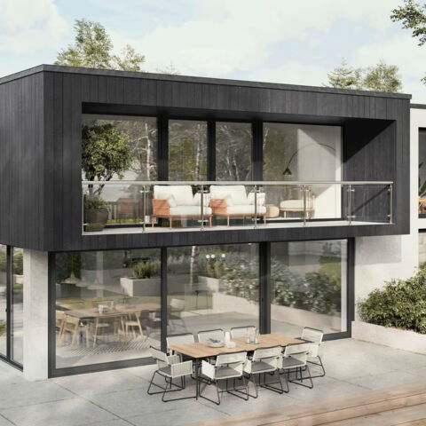 Haus mit Balkon und Schiebetür