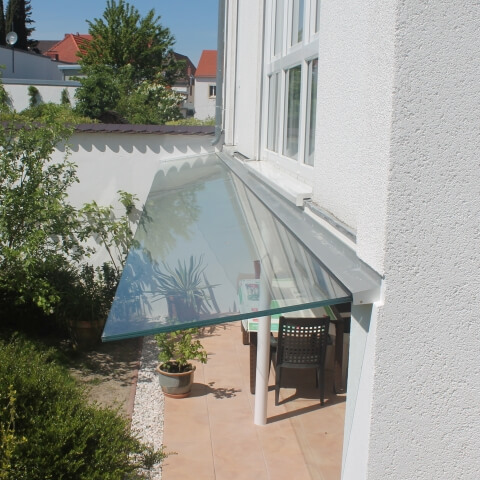 Vordach 3m breit aus Glas