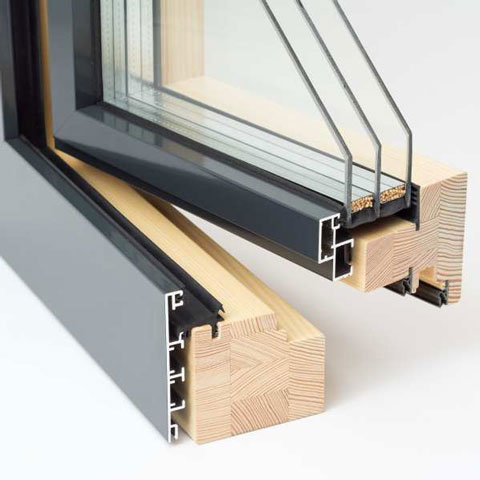 Holz-Aluminium Fensterprofil öffnend Nahaufnahme