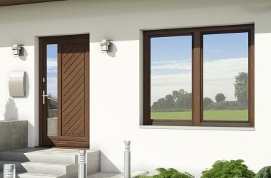Holz Haustür und Fenster in Braun