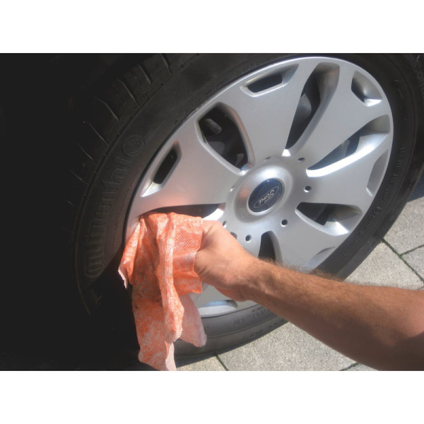 Würth Universal-Reinigungstuch Einsatz an Felgen